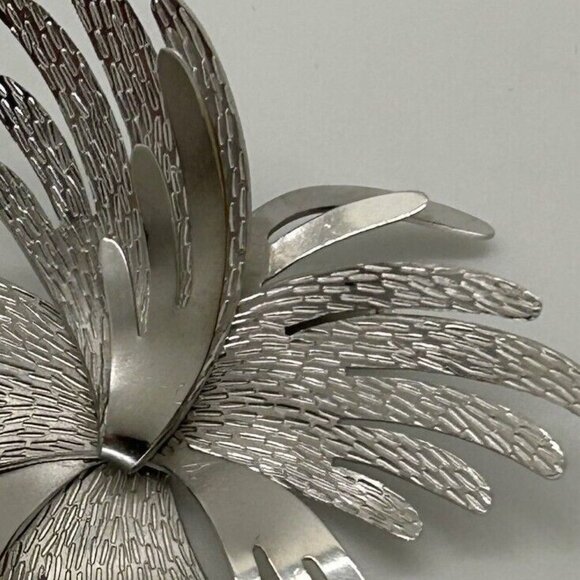 Vintage Coro Brooch Silver-Tone Abstract Starburst Pin Mid-Century Sculptural - Picture 4 of 15